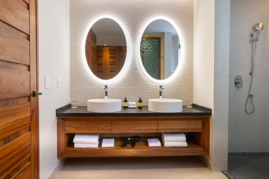 JUNIOR SUITE OCEAN FRONT Room, Sandos Playacar All Inclusive, Cancun Area