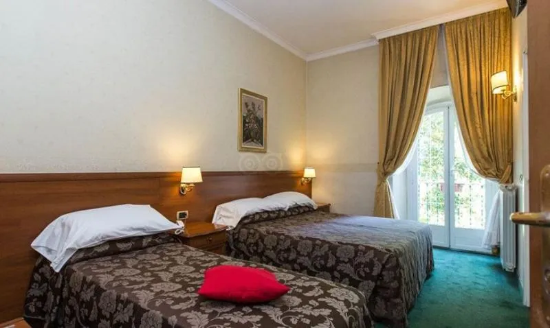 QUADRUPLE STANDARD Room, Astoria Garden, Rome