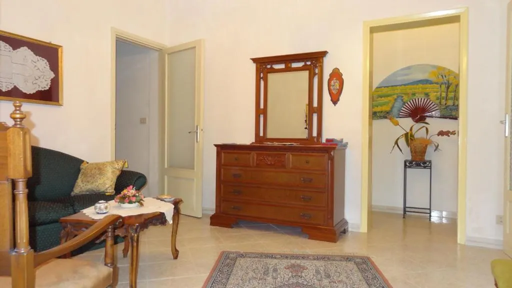 General view, Melone Giallo, Palermo