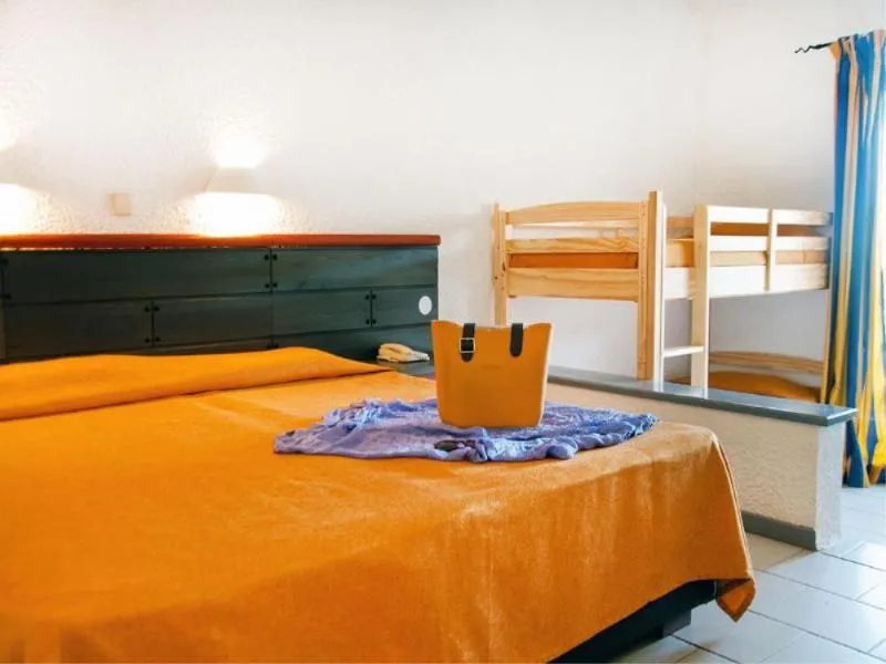 Room BUNK BED Room, Golden Coast, Athens
