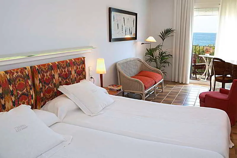 Room, Llevant, Costa Brava