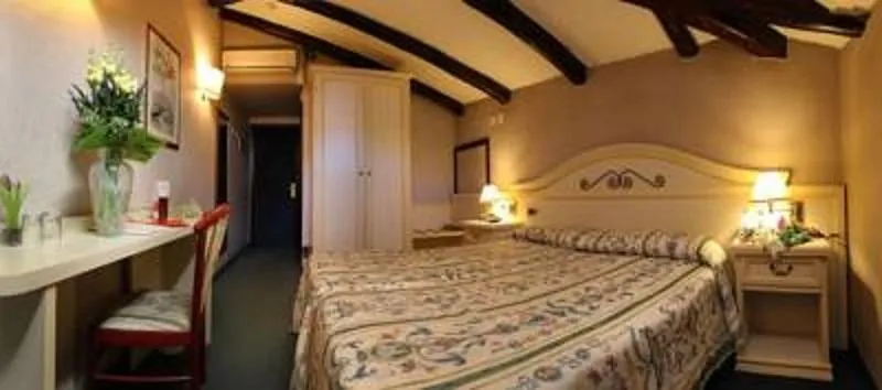Double or Twin STANDARD Room, Hotel Kappa, Venice