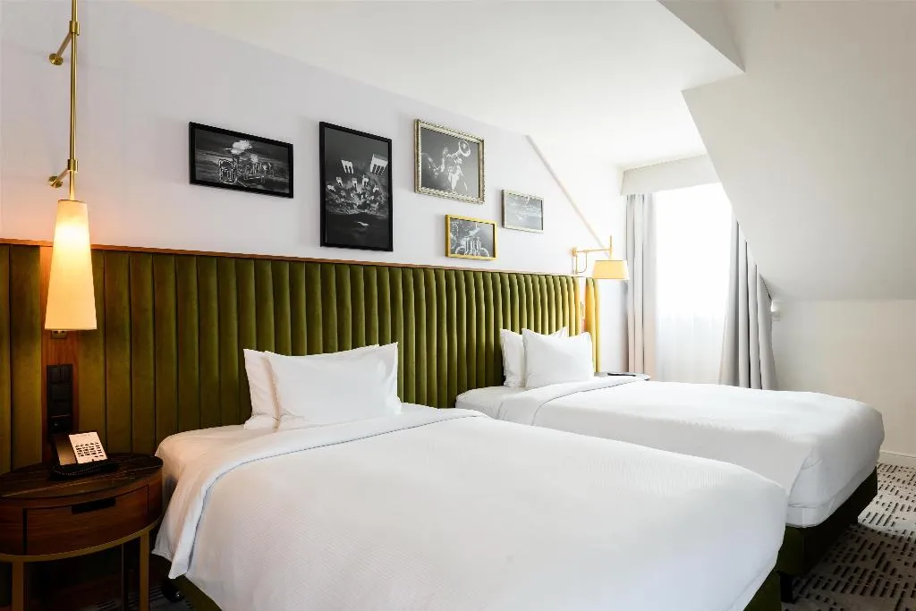 DOUBLE DELUXE Room, Hotel Saski Krakow, Curio collection by Hilton, Krakow