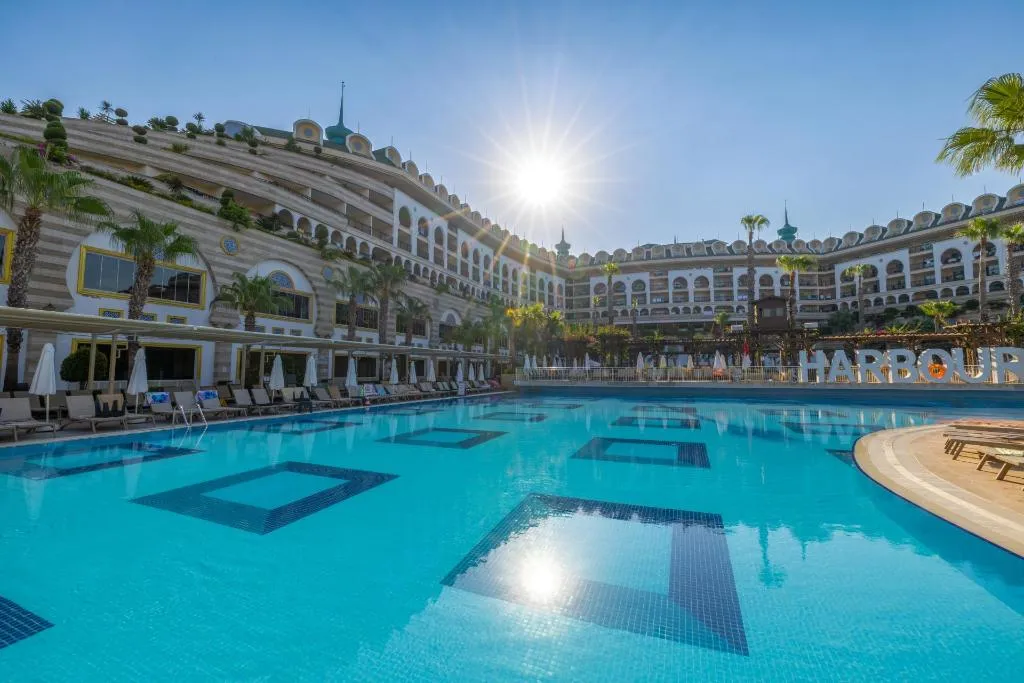Pool, Crystal Sunset Pearl Collection, Antalya
