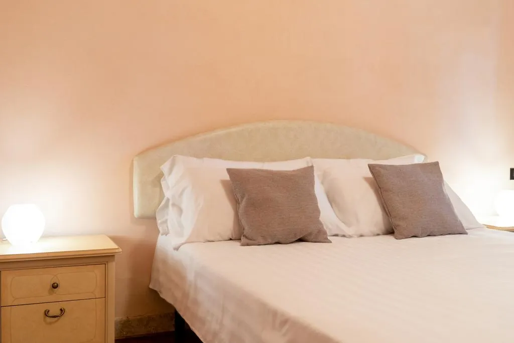 Room, Hotel Désirée by Double Hospitality, Milan