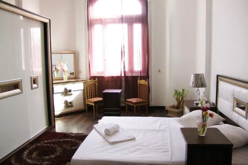 Room, Grand Royal Cairo, Cairo