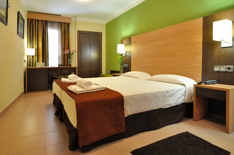 Double or Twin STANDARD Room, Ballesta, Madrid
