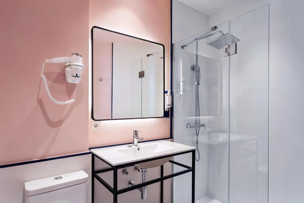 DOUBLE STANDARD Room, B&B Hotel Madrid Centro Plaza Mayor, Madrid