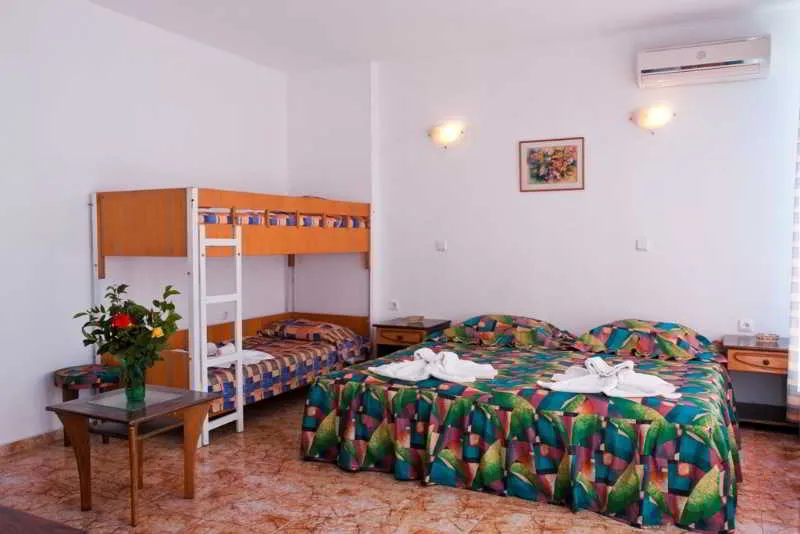Room, Sunny Varshava, Varna