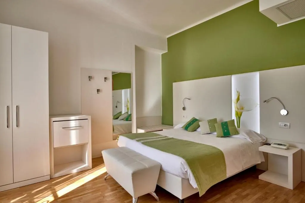 Double or Twin LAKE VIEW Room, Bellavista, Milan