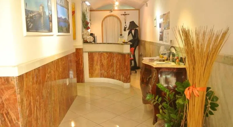 Lobby, Hotel Casafort, Naples