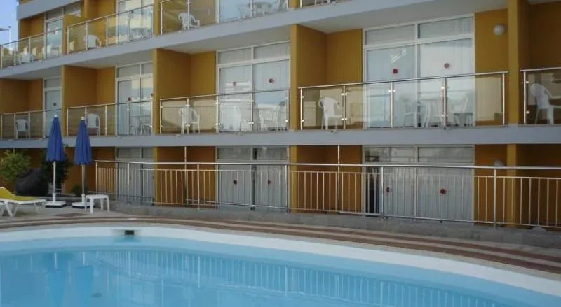 Pool, Karina, Gran Canaria