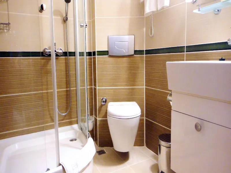 Room, Sesin, Dalaman