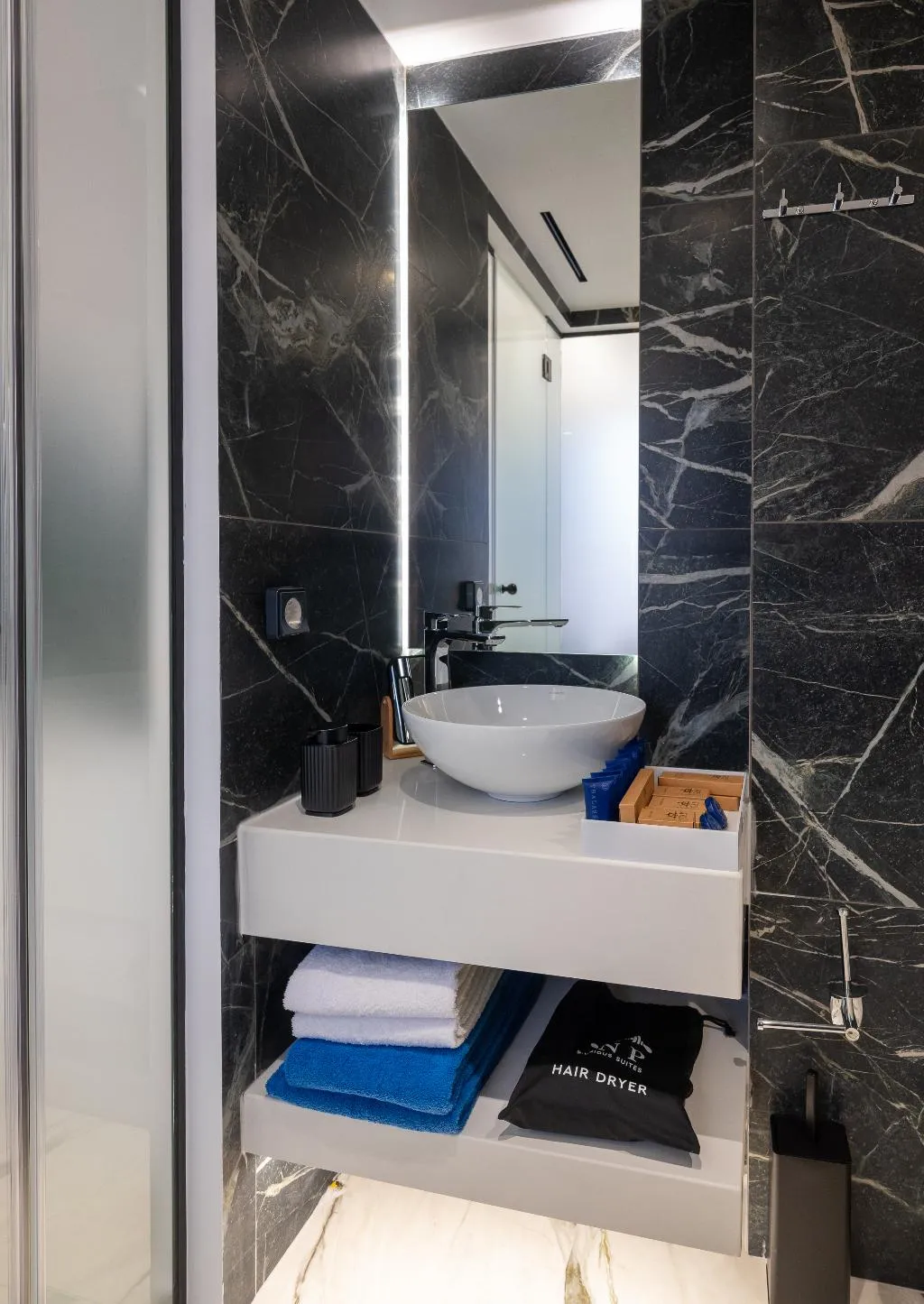 SUITE CLASSIC Room, Captain Napoleon Paterakis CNP Luxurious Suites, Crete