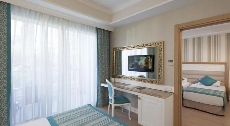 FAMILY ROOM TWO BEDROOMS Room, Karmir Resort & Spa Hotel, Antalya