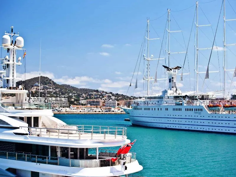 Sports and Entertainment, Ryans La Marina, Ibiza