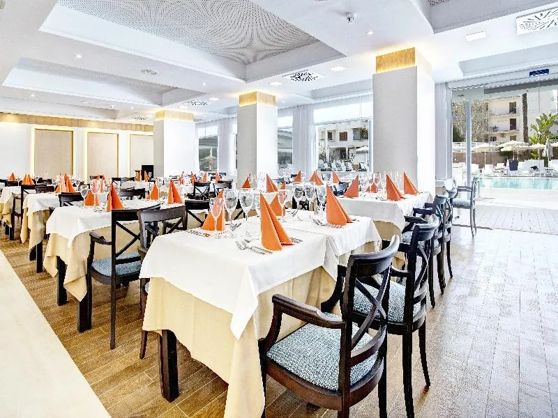 Restaurant, Grupotel Acapulco Playa. Adults Only, Majorca