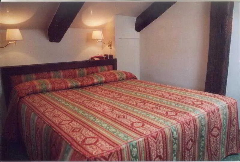 Room, Hesperia, Venice
