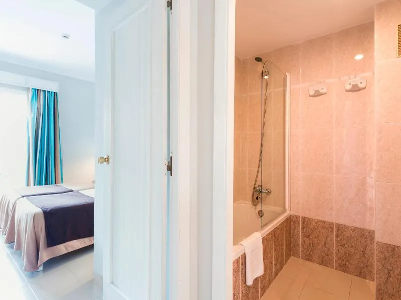 Room, Green Garden, Majorca