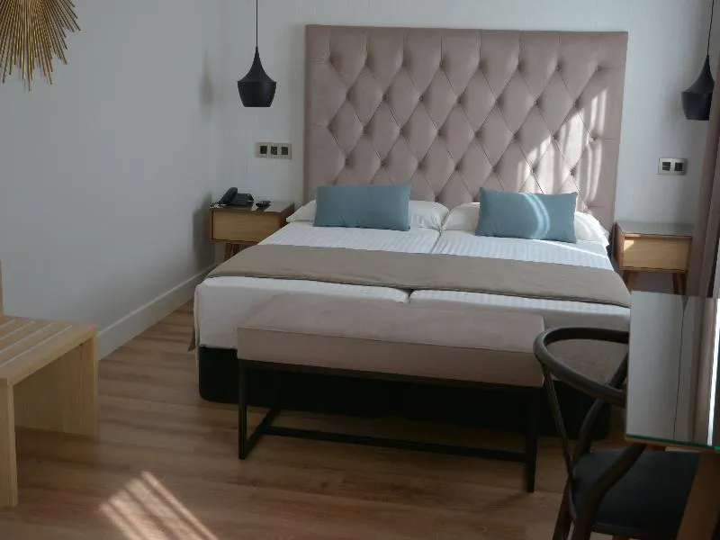 Room, Real Segovia, Madrid