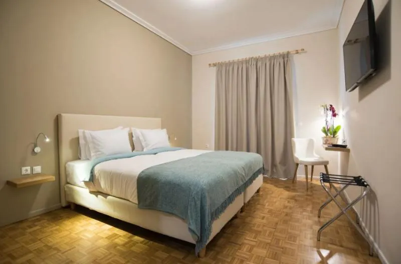 FAMILY ROOM TWO BEDROOMS Room, V Hotel Delphi, Athens