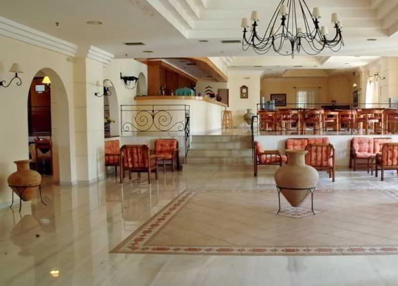Lobby, Navarone, Kalamata