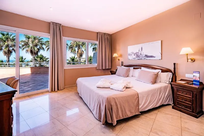 SUITE SEA VIEW Room, Hotel Sunway Playa Golf & Spa, Sitges, Costa Brava