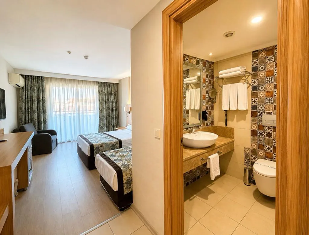 Room, Blue Wave Suite Hotel, Antalya