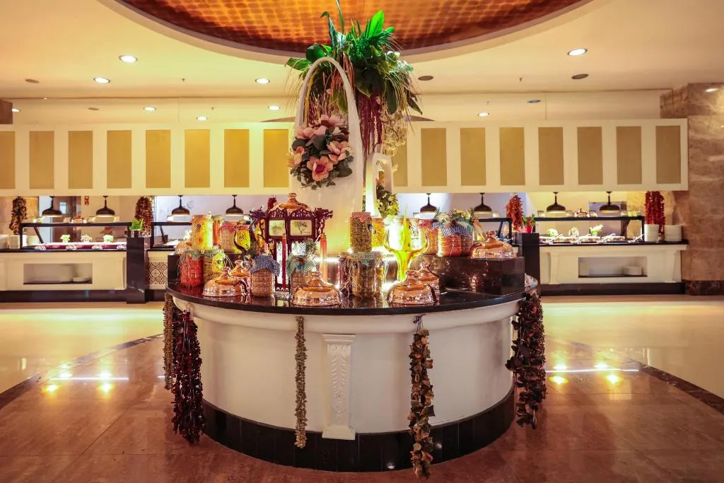 Restaurant, Crystal Prestige Pearl Collection, Antalya