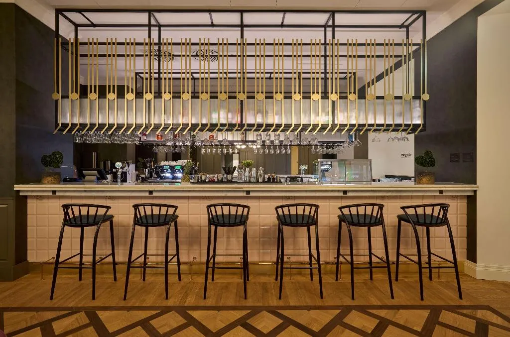 Bar, Hotel Saski Krakow, Curio collection by Hilton, Krakow