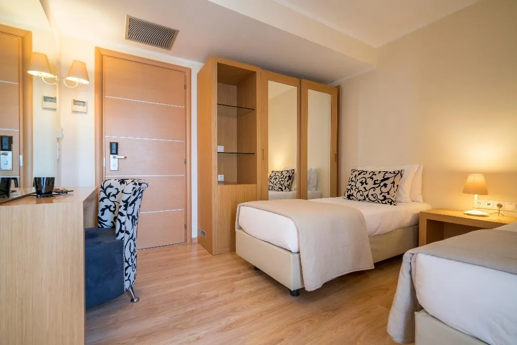 FAMILY ROOM KING SIZE BED Room, Galaxy Beach Resort BW Premier Collection, Zante