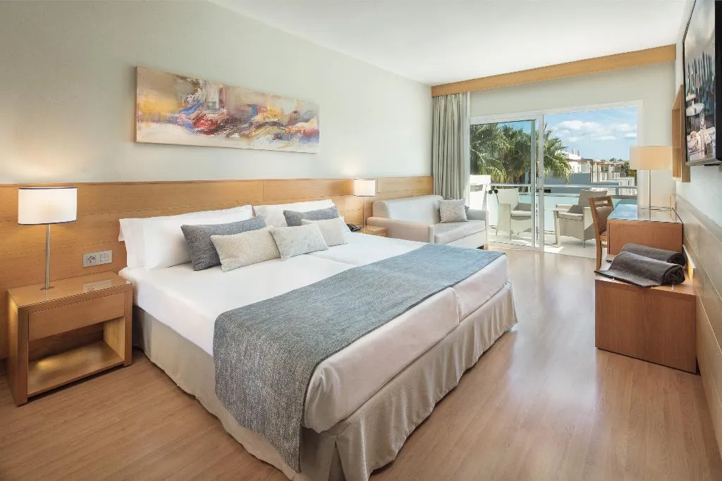 FAMILY ROOM SUPERIOR CAPACITY 4 Room, Maspalomas Princess, Gran Canaria
