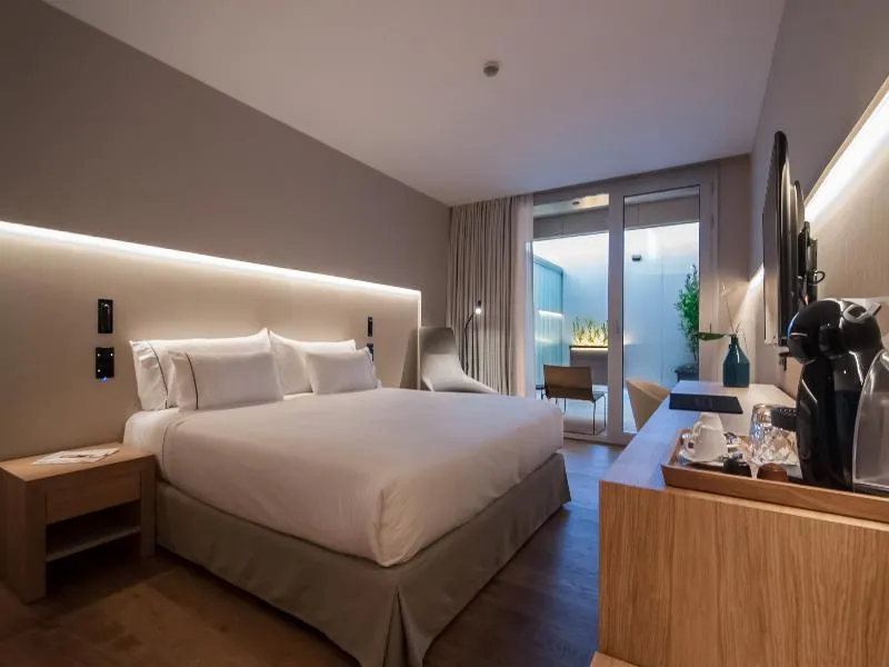 DOUBLE WITH TERRACE Room, Hotel Sorli Emocions, Barcelona
