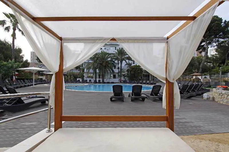 Pool, BG Pamplona, Majorca