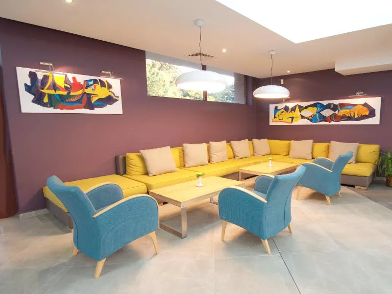 Lobby, Kristal, Varna