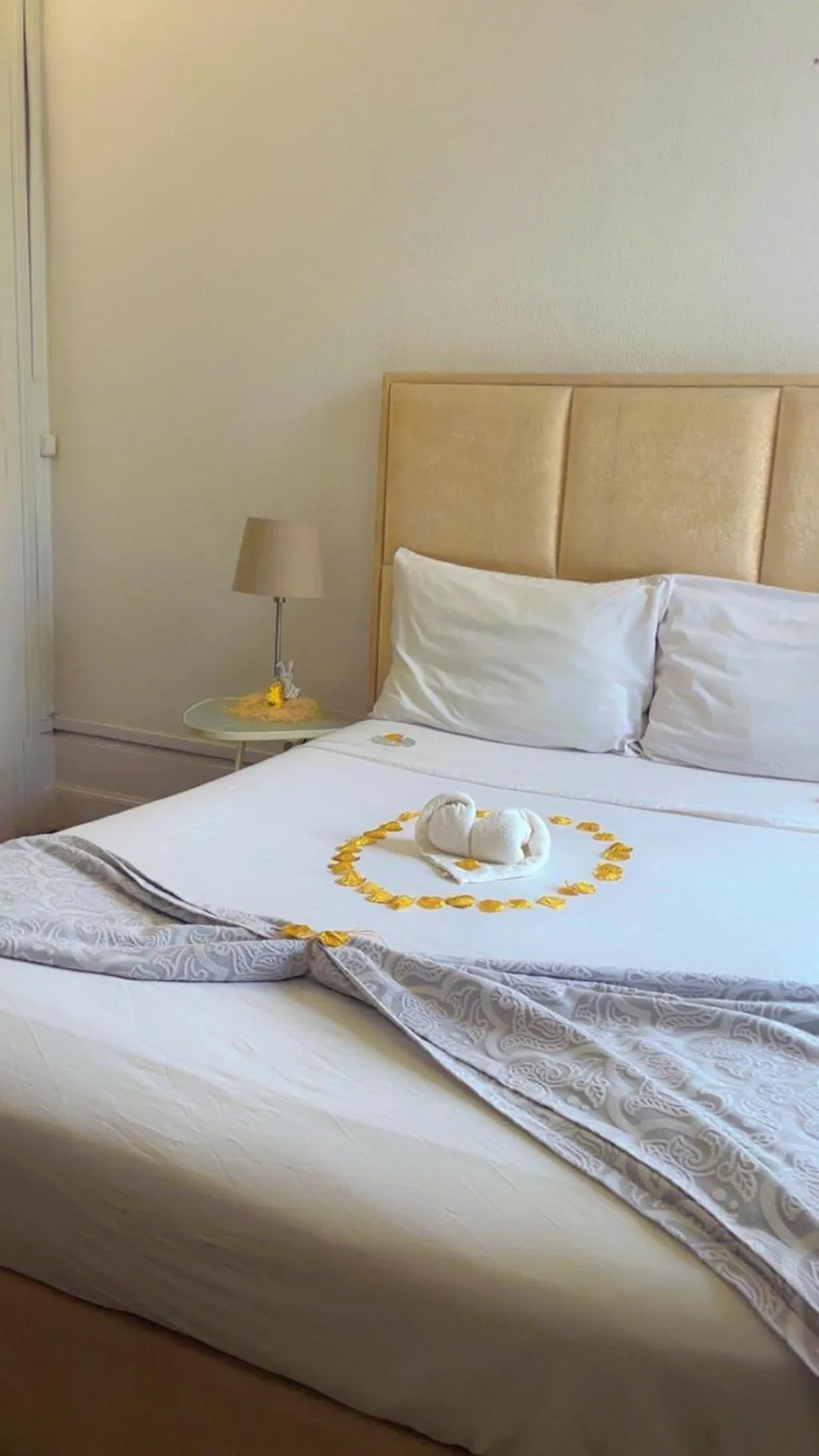 DOUBLE SUPERIOR WITH BALCONY Room, WW Hostel & Suites, Porto