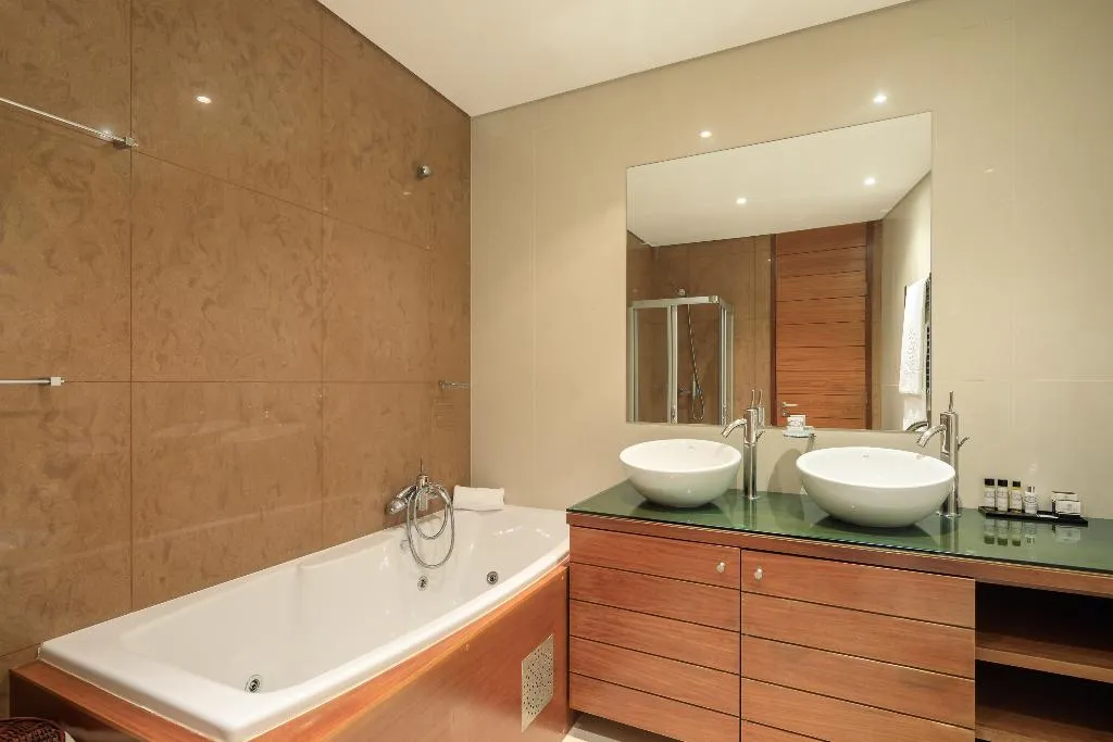 TOWNHOME THREE BEDROOMS WITH PRIVATE POOL Room, Vale Do Lobo Resort, Algarve