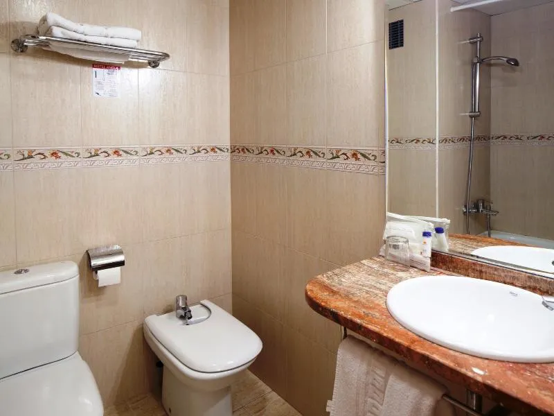 Double or Twin STANDARD Room, htop Palm Beach, Costa Brava