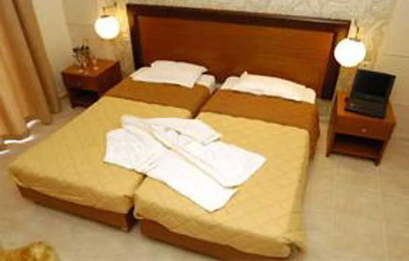 Room, Saint Amon, Rhodes