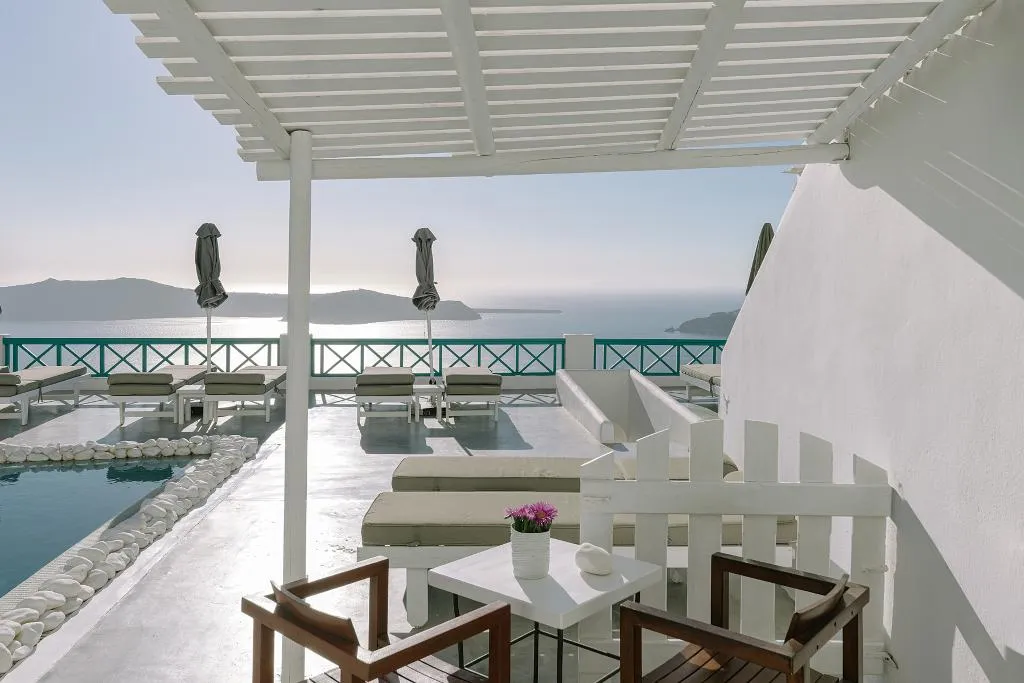 DOUBLE WITHOUT BALCONY Room, Afroessa Hotel, Santorini