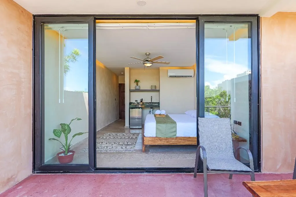STUDIO DELUXE ONE BED Room, Calea Tulum, Cancun Area