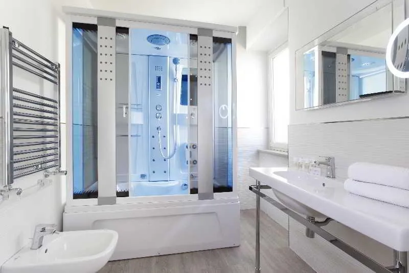 TRIPLE DELUXE Room, Vhome, Naples