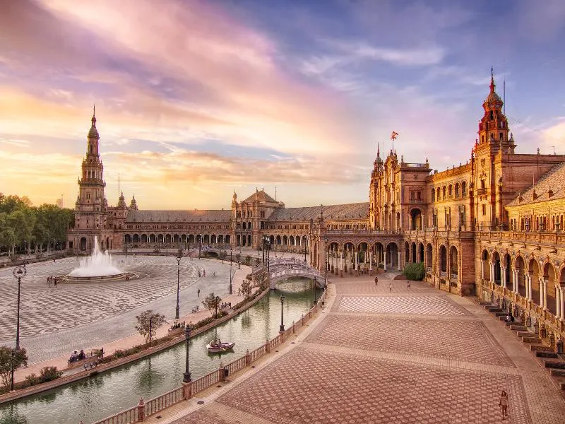 General view, Pasarela, Seville