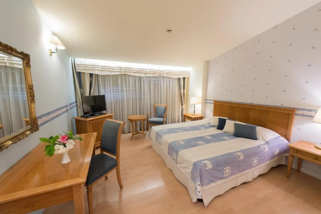 Double or Twin STANDARD Room, Poseidon Palace, Athens