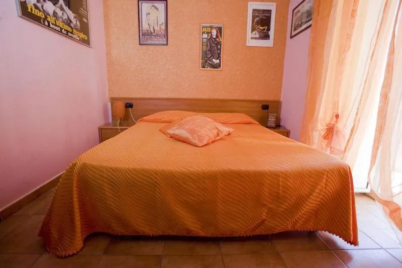 General view, Cine Holiday, Naples