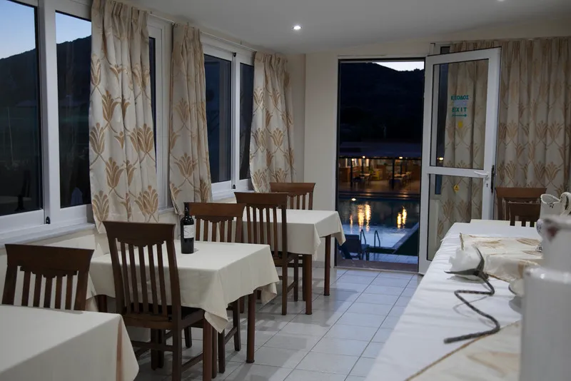 Bar, Athinoula, Kos