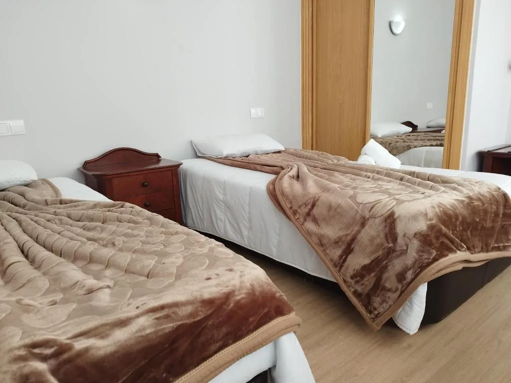 APARTMENT ONE BEDROOM Room, Alojamento Central Ii, Madeira