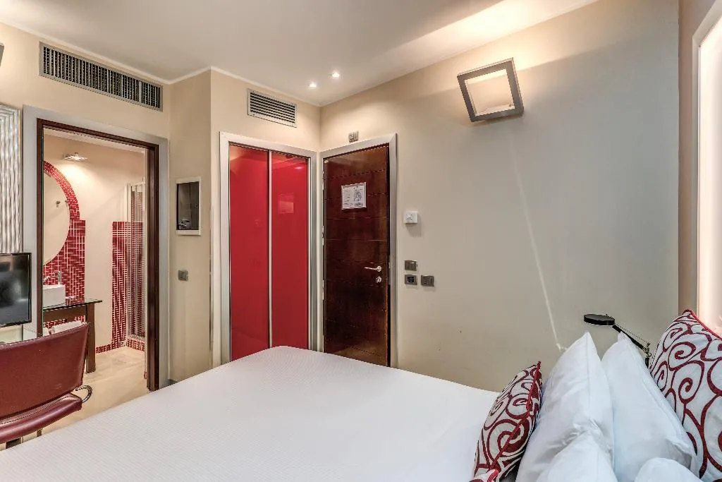Double or Twin ECONOMY Room, La Griffe Hotel Roma, Rome
