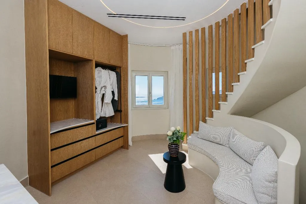 SUITE WITH VIEWS Room, Rocabella Santorini Hotel & Spa, Santorini