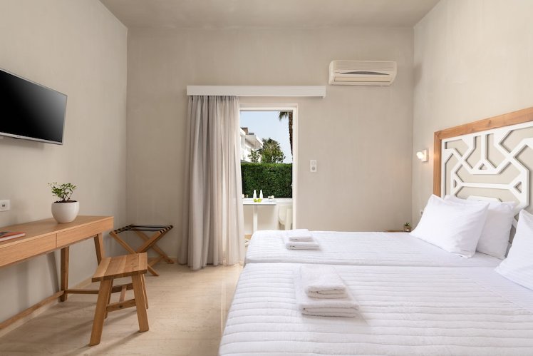 Apollo, Crete